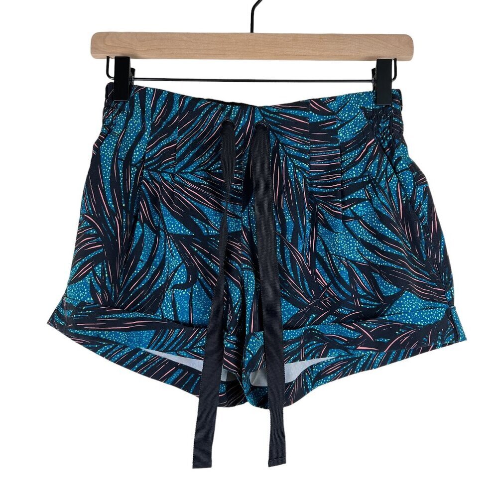 lululemon Athletic Shorts. Used like new. No flaws.